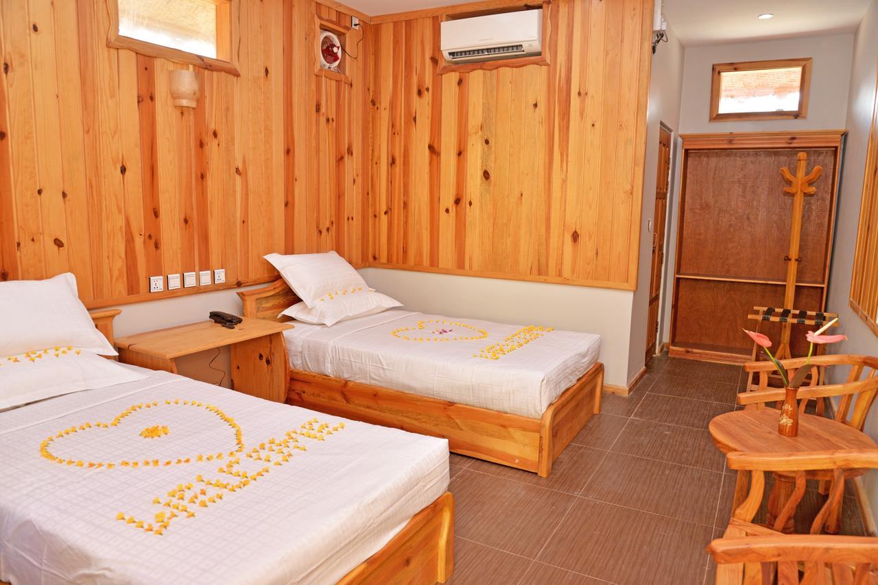 Golden Guest Hotel Hsipaw Esterno foto